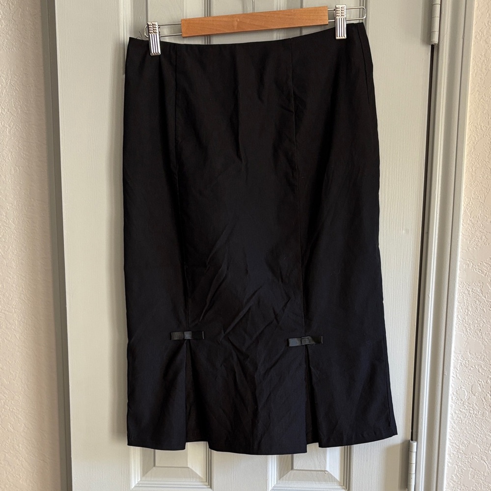 Elegant Black Women's Skirt